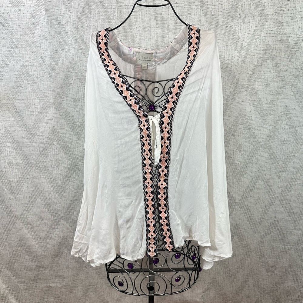 Hinge tribal print trim poncho - one size